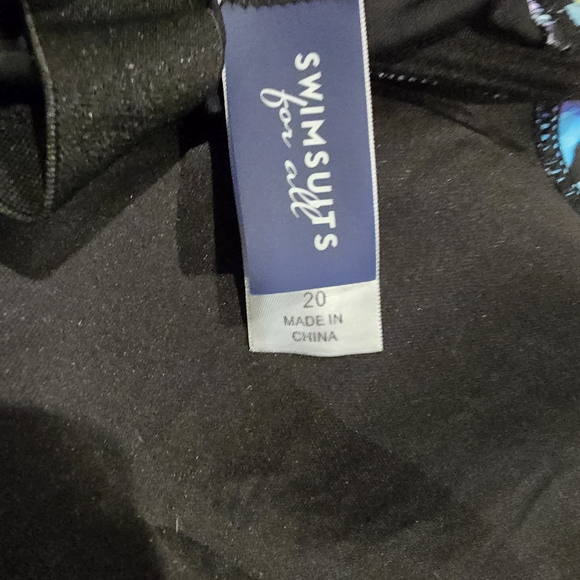 Swimsuits For All Tankini set with high wasted bottoms and floral top - Picture 3 of 6